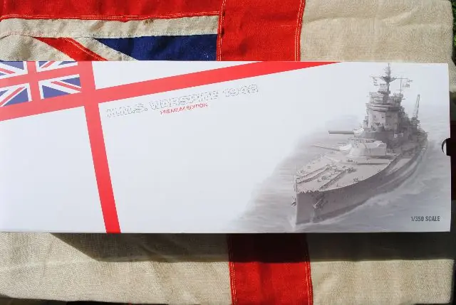 Academy 14108 HMS WARSPITE 1942 Direct Beschikbaar